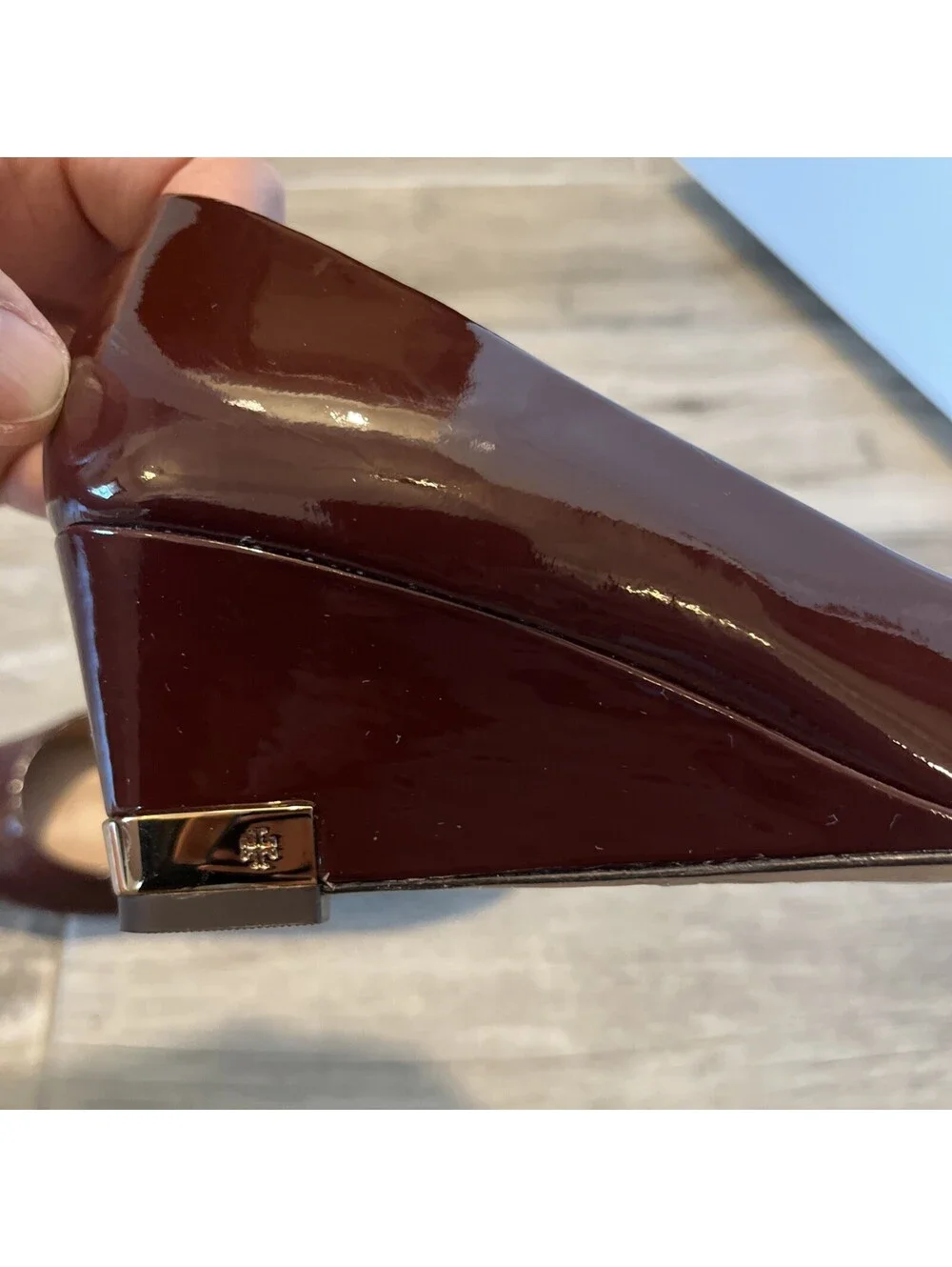 TORY BURCH ASTORIA MAROON RED WEDGE PUMP HEELS SIZE 6.5M